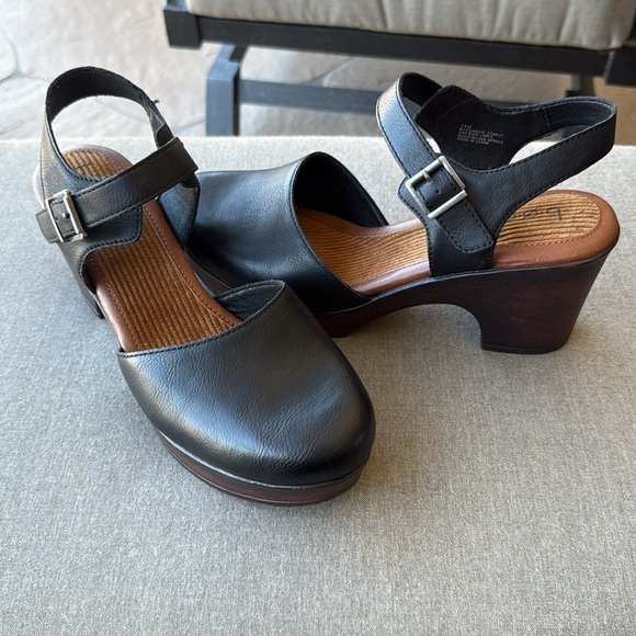 b.o.c. Women's Gia Navy/Medium / 11 NWOB - Picture 2 of 5